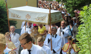 uroczystosc-najswietszego-ciala-i-krwi-chrystusa-je-jestem