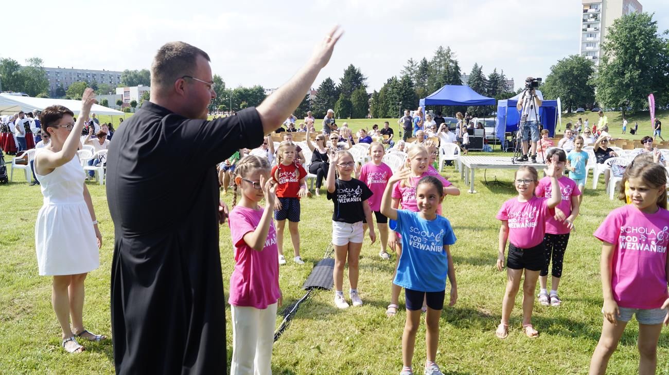 Radość wspólnoty podczas pikniku parafialnego