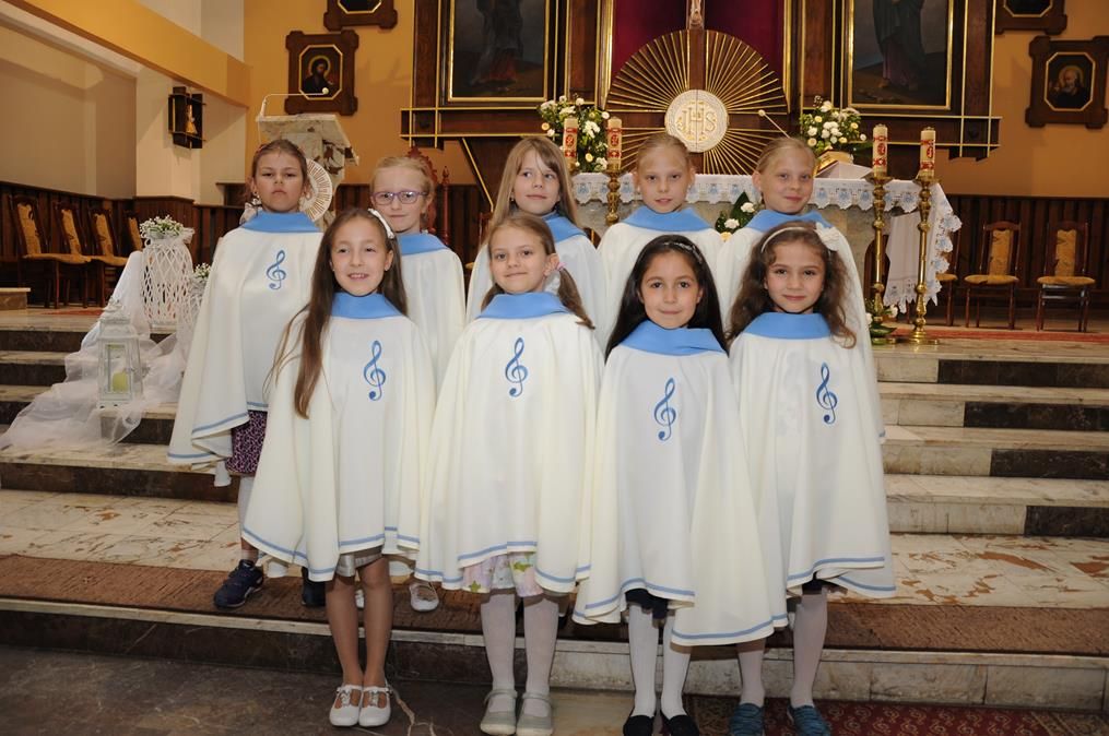 Parafialna schola zaśpiewała na Mszy Świętej